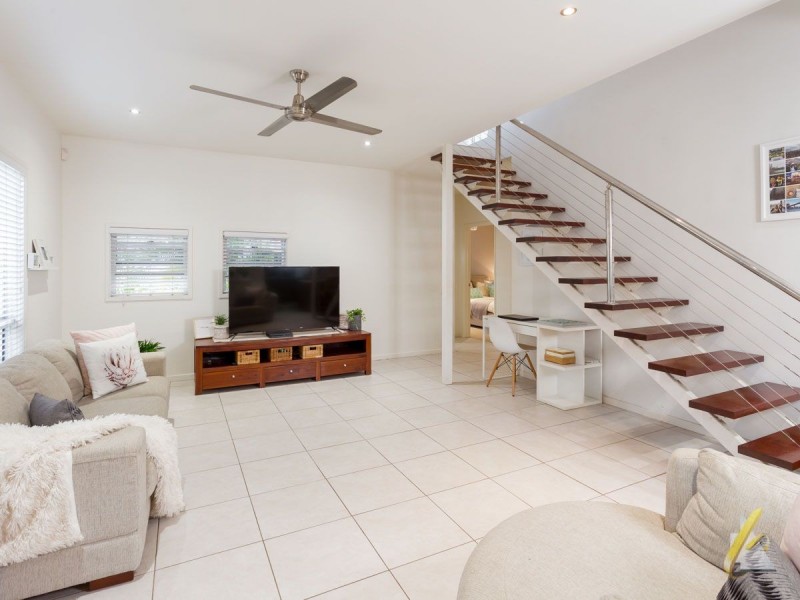 16 Uluru Pl, Forest Lake QLD 4078