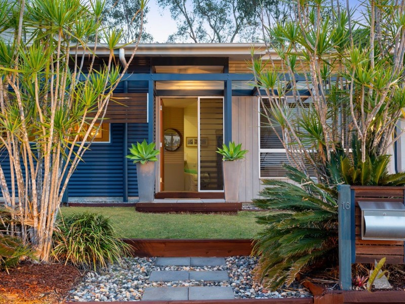 16 Uluru Pl, Forest Lake QLD 4078