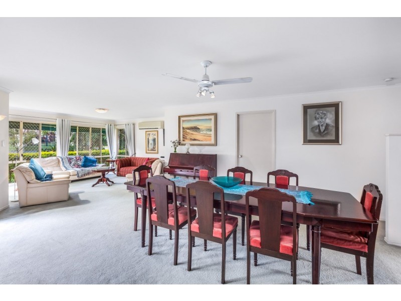 15 McConnell Crescent, Brookfield QLD 4069