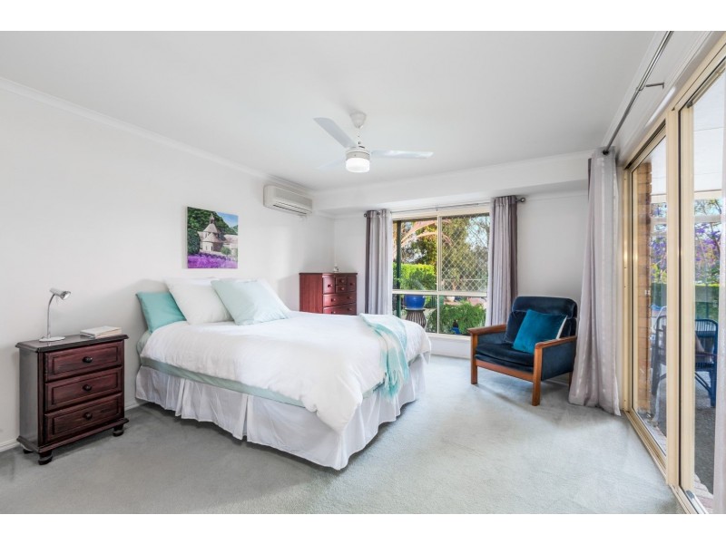 15 McConnell Crescent, Brookfield QLD 4069