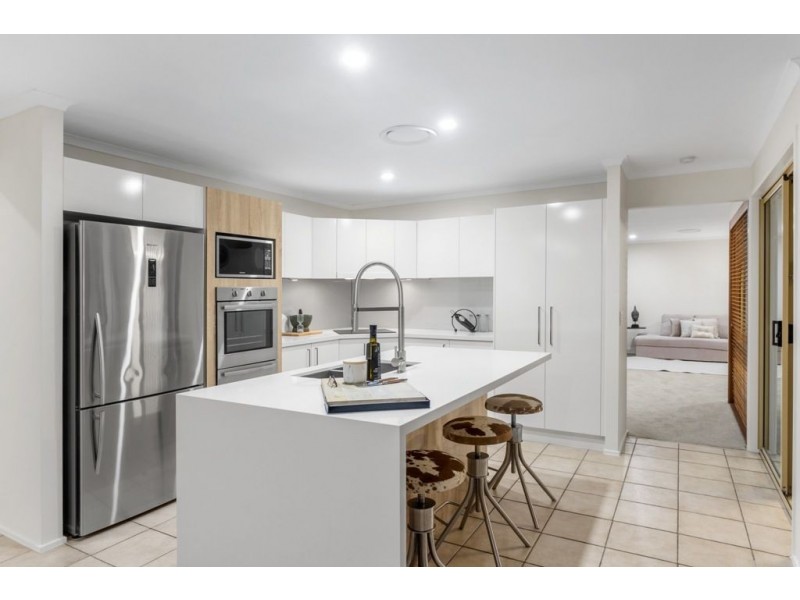 24 Baikal Place, Westlake QLD 4074