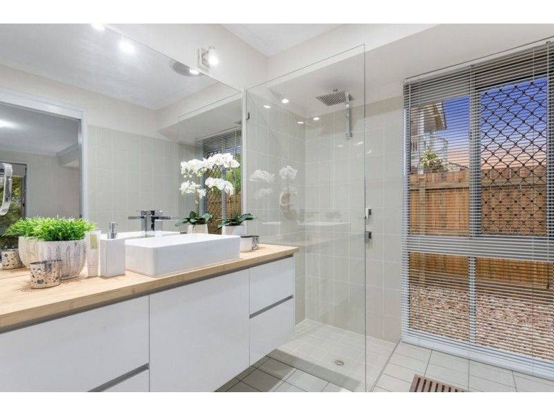 24 Baikal Place, Westlake QLD 4074