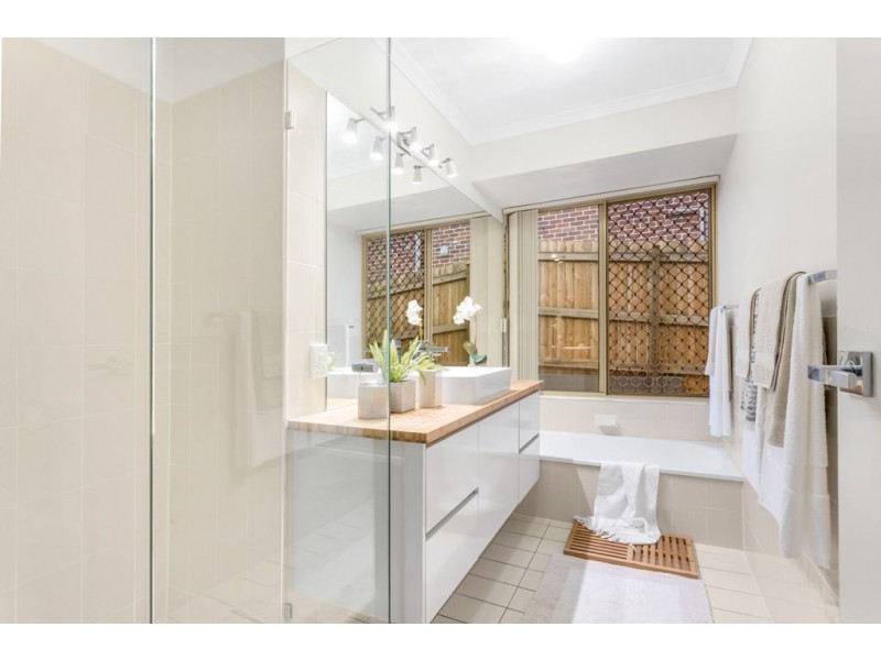 24 Baikal Place, Westlake QLD 4074