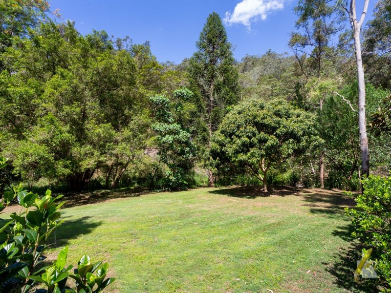 842 Upper Brookfield Road, Upper Brookfield QLD 4069