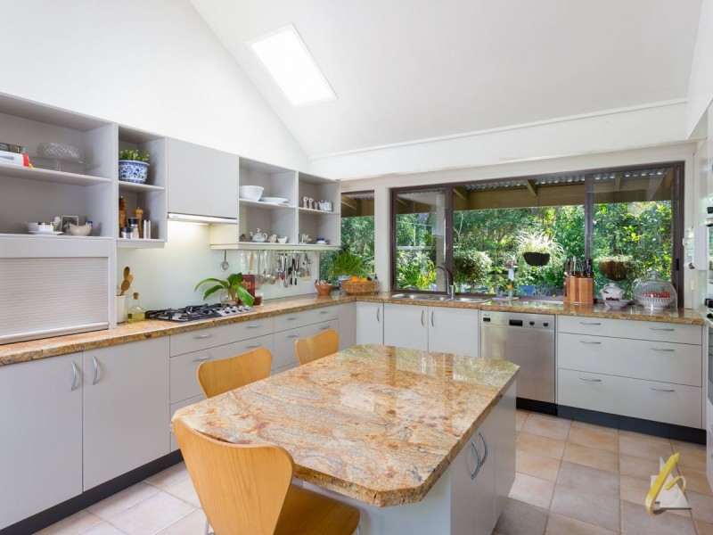 842 Upper Brookfield Road, Upper Brookfield QLD 4069