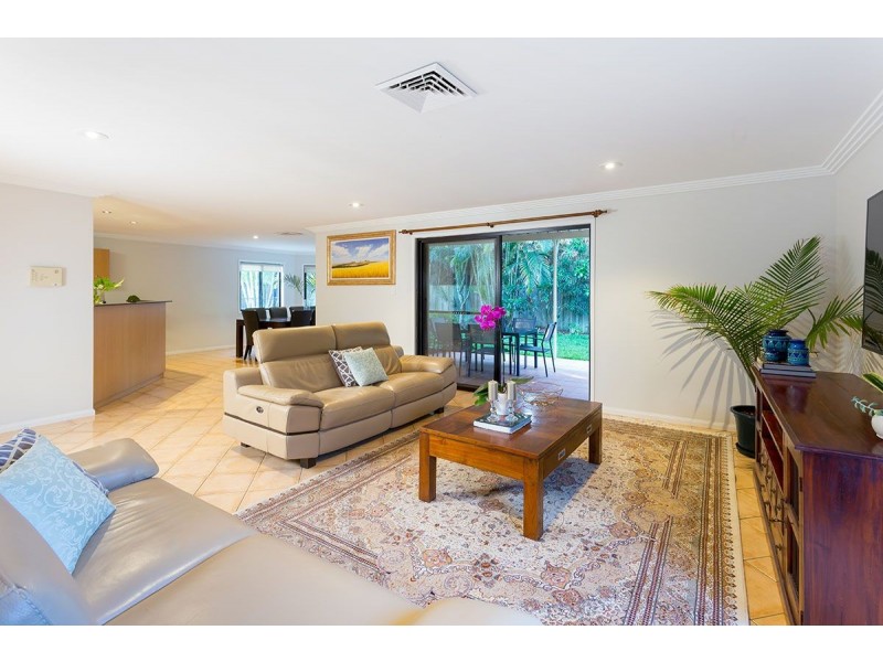 63 Kensington Circuit, Brookfield QLD 4069