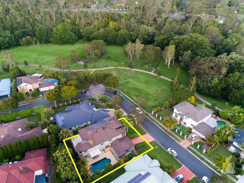 63 Kensington Circuit, Brookfield QLD 4069