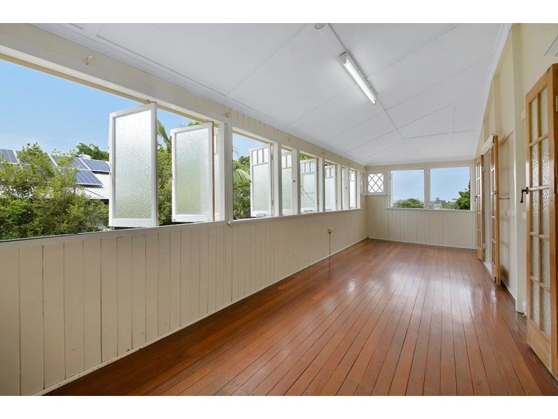 6 Smart Avenue, Eastern Heights QLD 4305