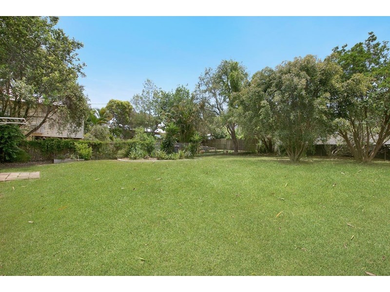 6 Smart Avenue, Eastern Heights QLD 4305