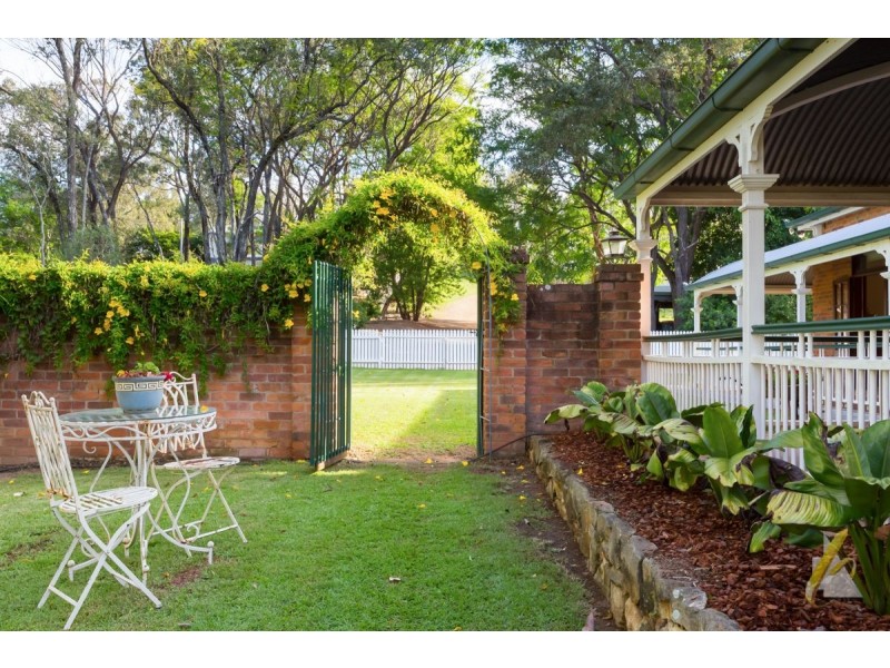 1188 Mount Crosby Rd, Mount Crosby QLD 4306