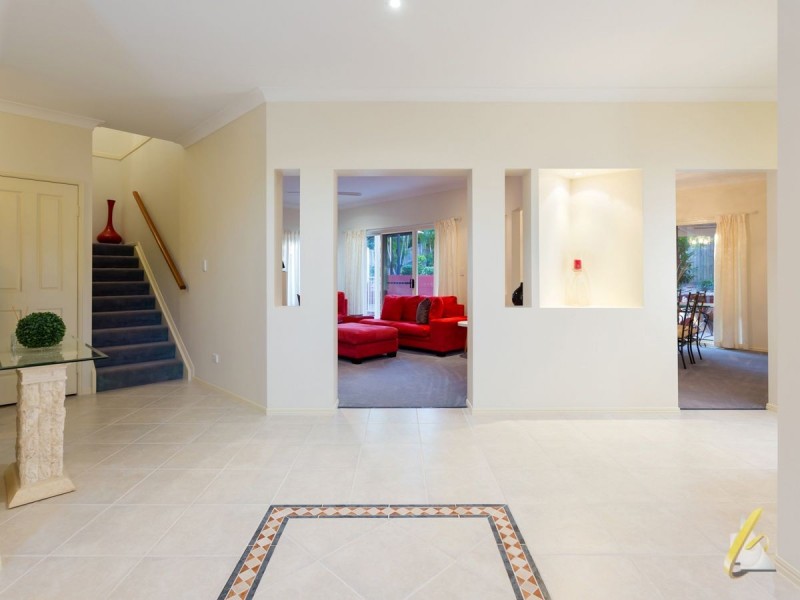 3 Stonyfell Pl, Forest Lake QLD 4078