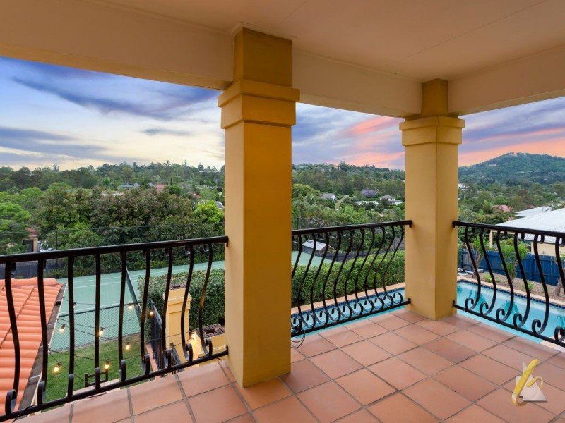 41 Nolan Rise, Brookfield QLD 4069