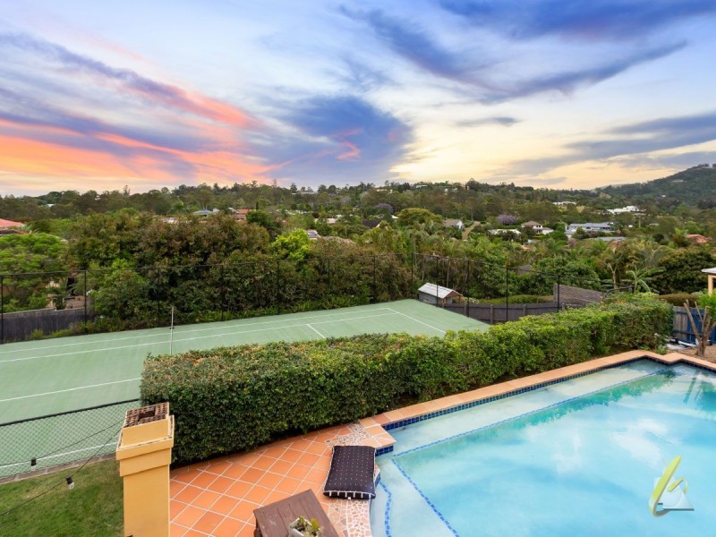 41 Nolan Rise, Brookfield QLD 4069