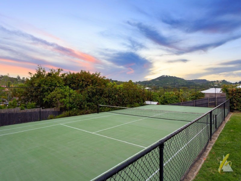 41 Nolan Rise, Brookfield QLD 4069