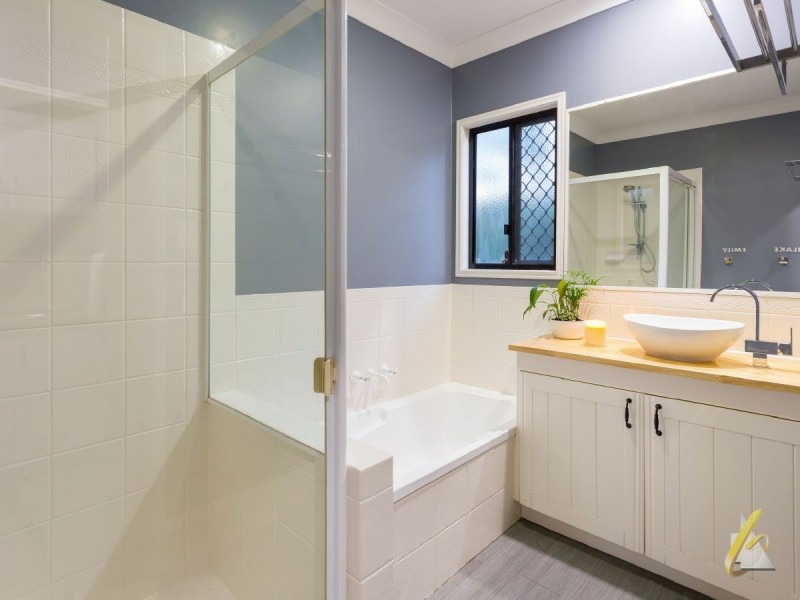 53 Sheldrake Place, Moggill QLD 4070