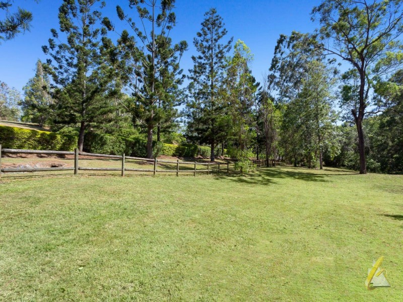 51 Upper Brookfield Road, Brookfield QLD 4069