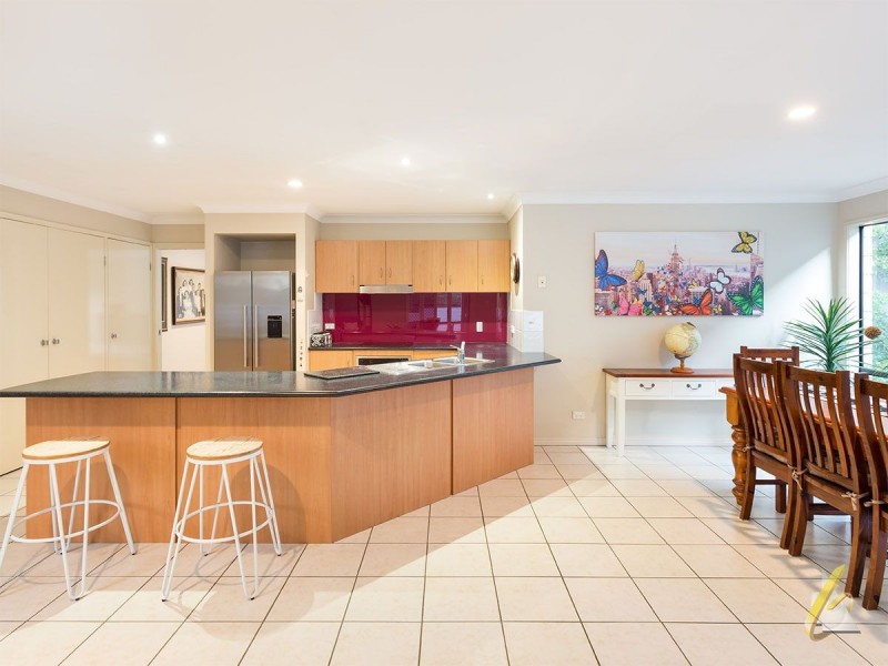 5 Gilberton Cres, Forest Lake QLD 4078