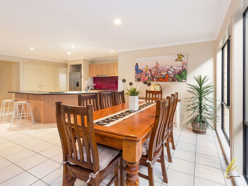 5 Gilberton Cres, Forest Lake QLD 4078