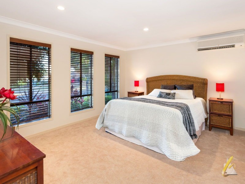 5 Gilberton Cres, Forest Lake QLD 4078