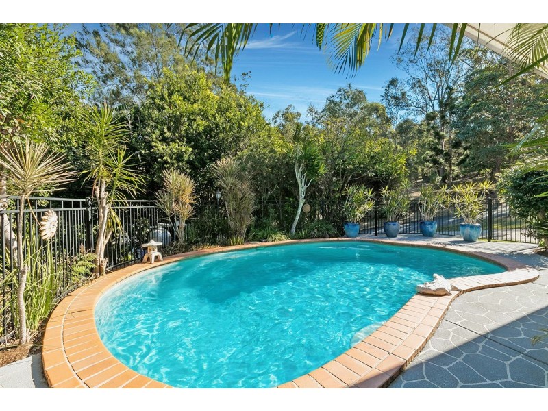 7 Logan Place, Pullenvale QLD 4069