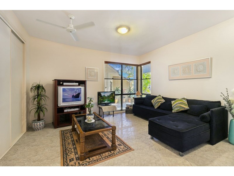 7 Logan Place, Pullenvale QLD 4069