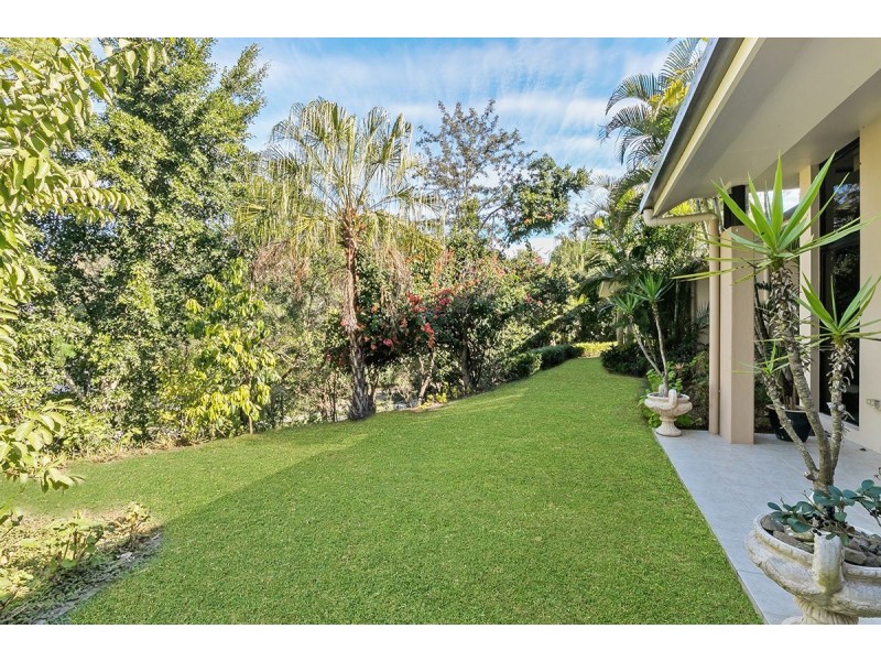 7 Logan Place, Pullenvale QLD 4069
