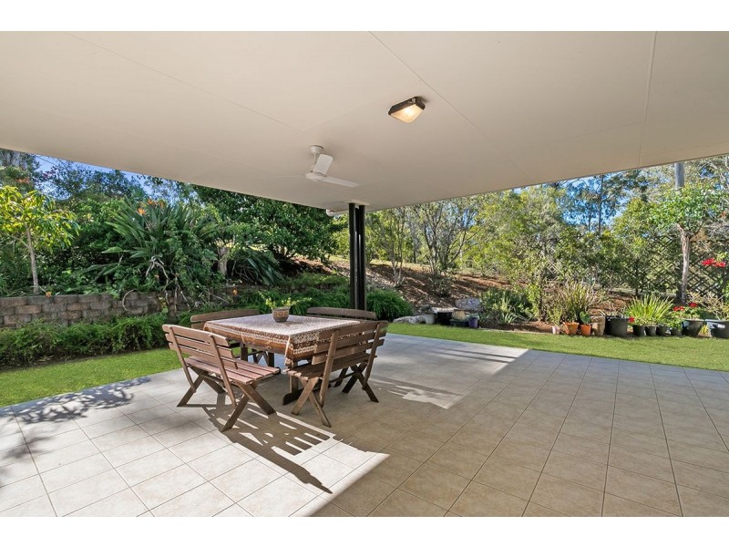 7 Logan Place, Pullenvale QLD 4069