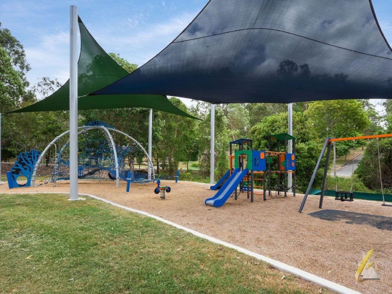 7 Logan Place, Pullenvale QLD 4069