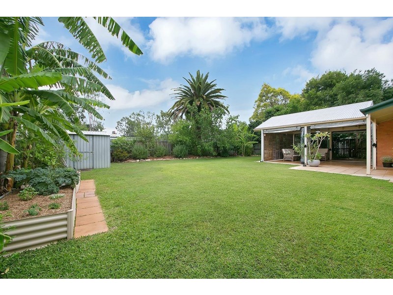 2 Durness St, Kenmore QLD 4069