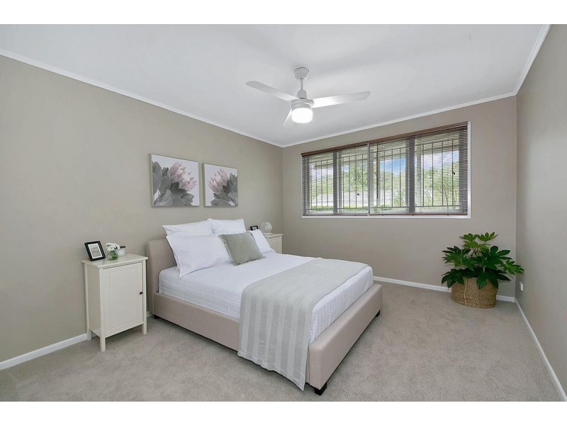 2 Durness St, Kenmore QLD 4069