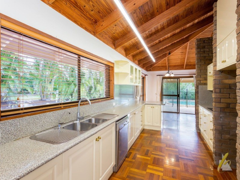 107 Grandview Road, Pullenvale QLD 4069