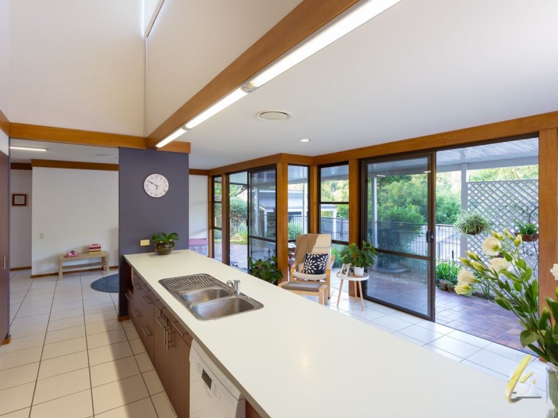 15 Shadowood Street, Kenmore Hills QLD 4069