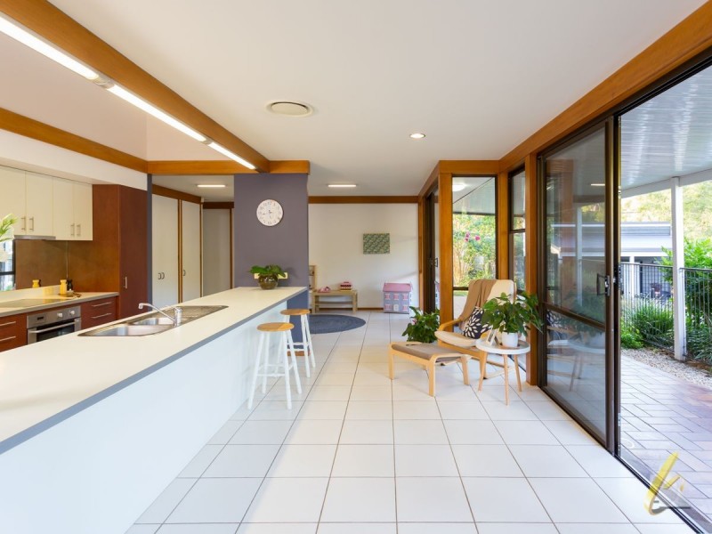 15 Shadowood Street, Kenmore Hills QLD 4069