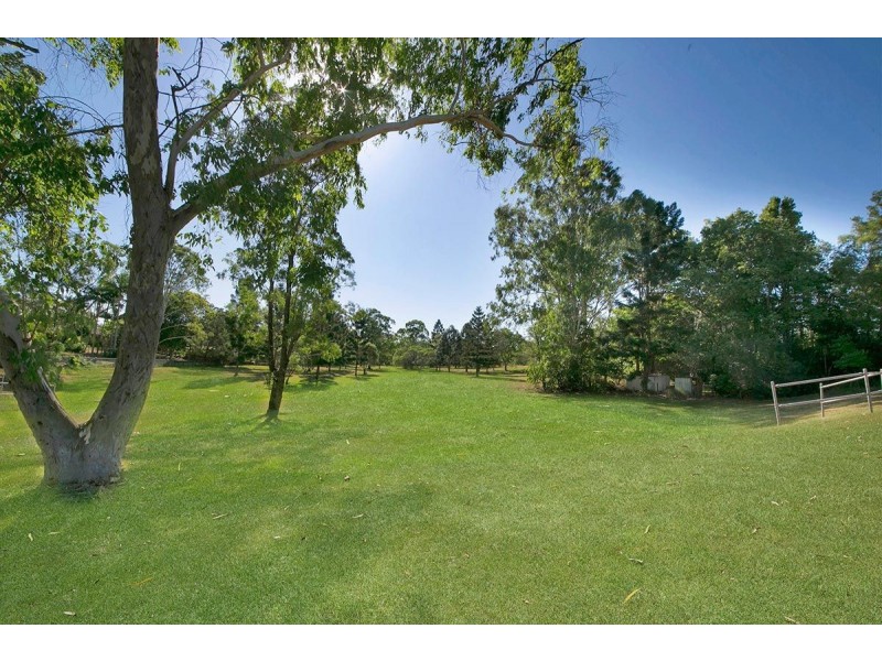 11 Illawong Way, Karana Downs QLD 4306