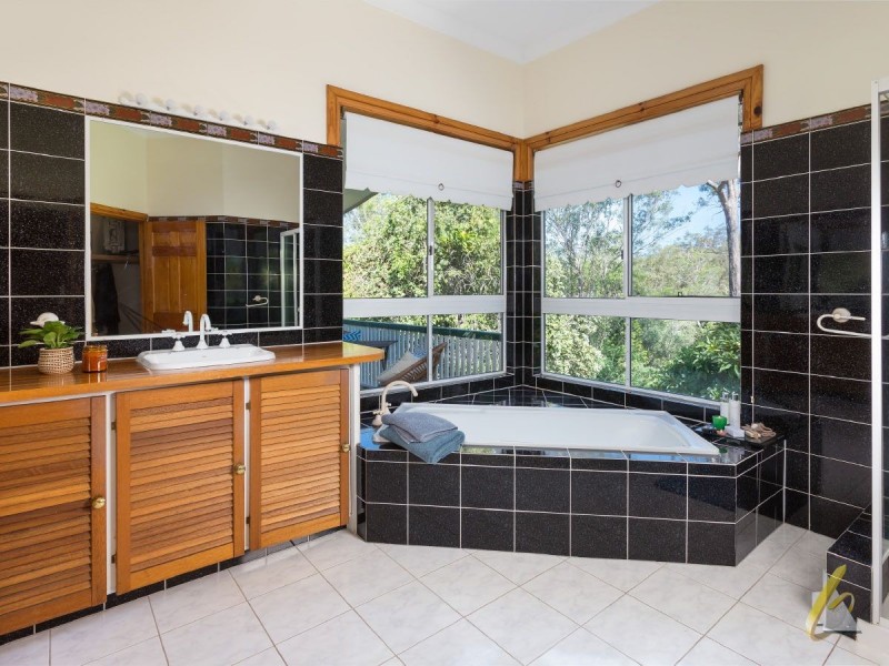 95 Kulmaren Grove, Karana Downs QLD 4306