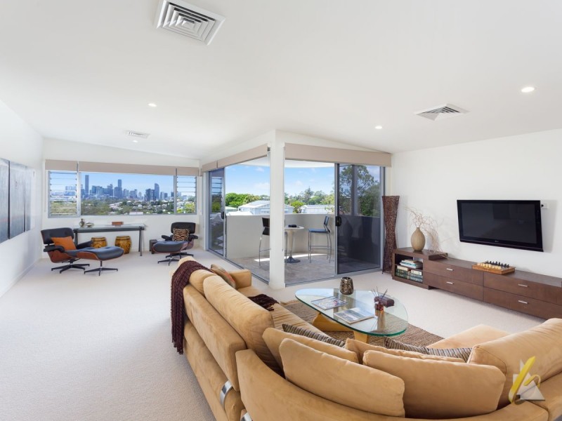 55 Hebe Street, Bardon QLD 4065