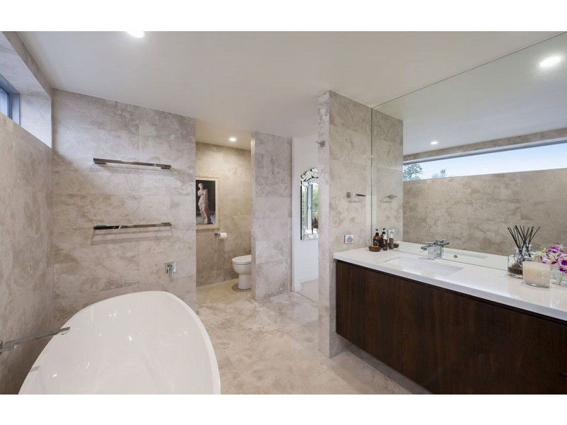 55 Hebe Street, Bardon QLD 4065