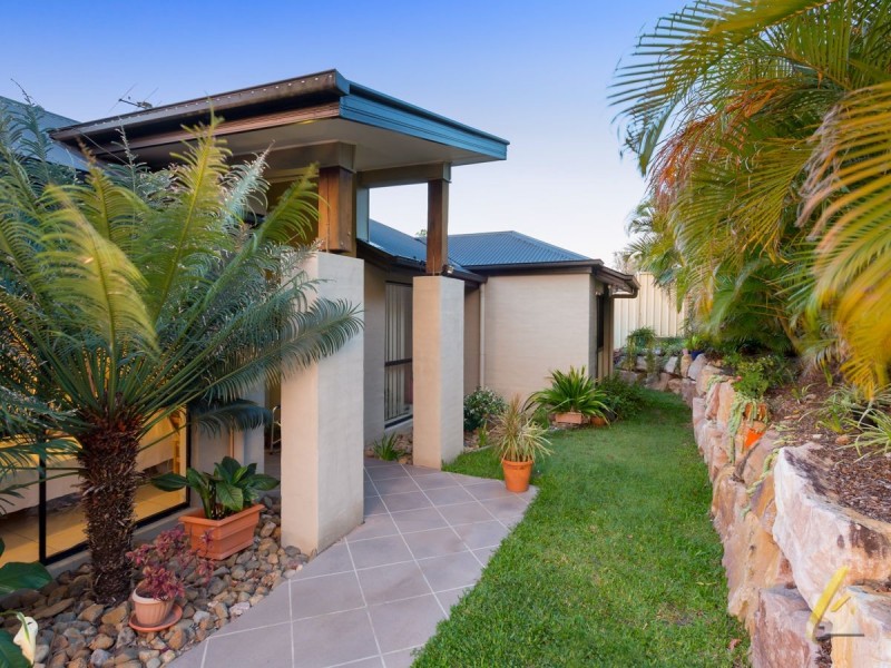 3 Arthur Terrace, Moggill QLD 4070