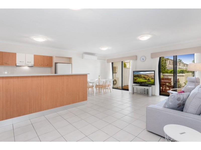 12/88 Greenway Circuit, Mount Ommaney QLD 4074