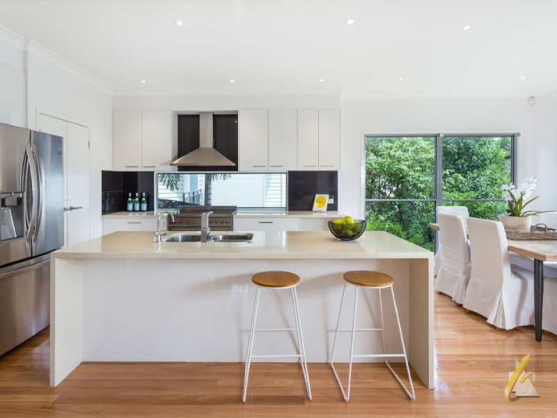 38 Gilruth Road, Kenmore QLD 4069