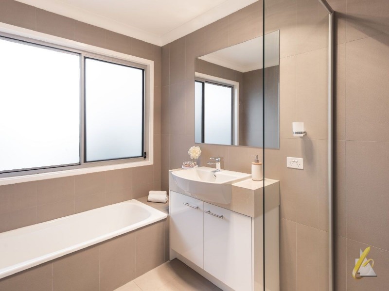 38 Gilruth Road, Kenmore QLD 4069