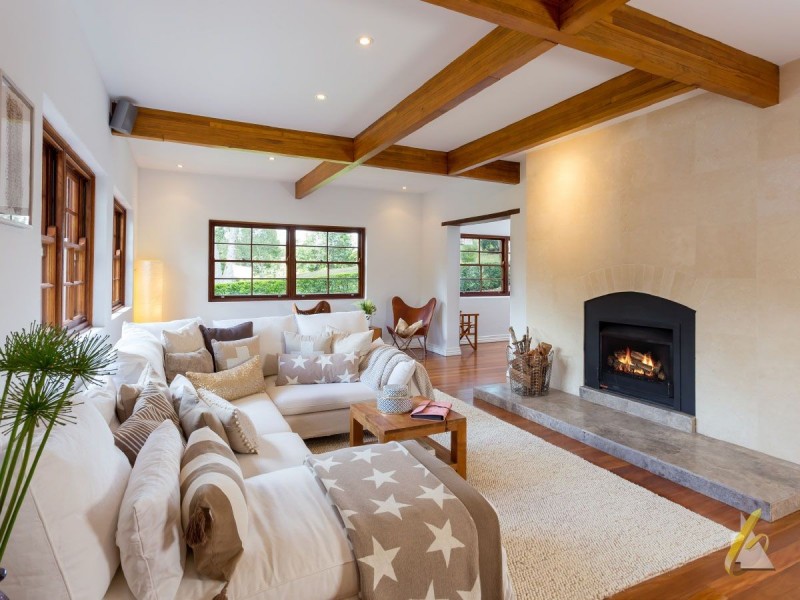 130 Savages Road, Brookfield QLD 4069