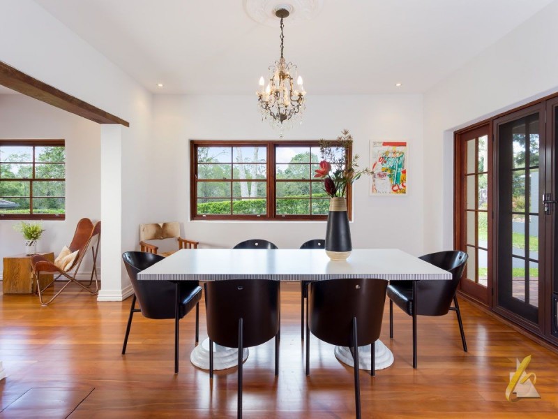 130 Savages Road, Brookfield QLD 4069