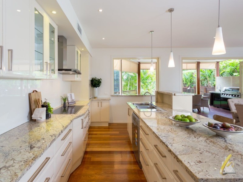 27 Gordon Terrace, Indooroopilly QLD 4068