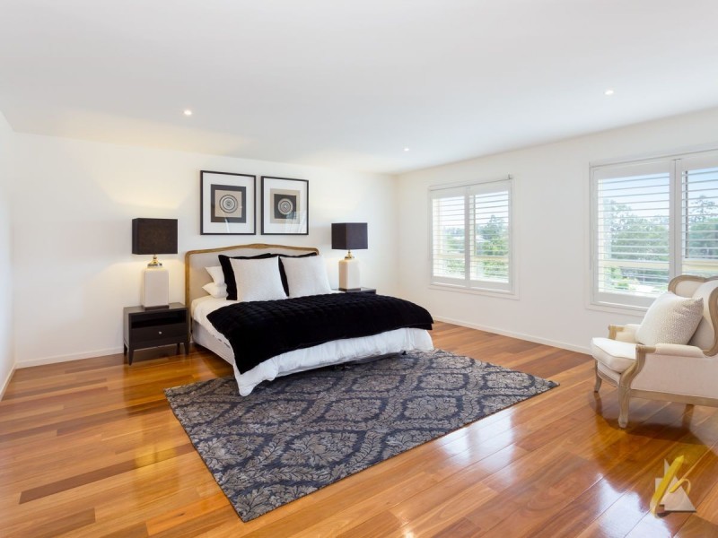 27 Gordon Terrace, Indooroopilly QLD 4068