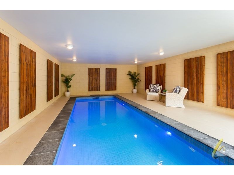 27 Gordon Terrace, Indooroopilly QLD 4068