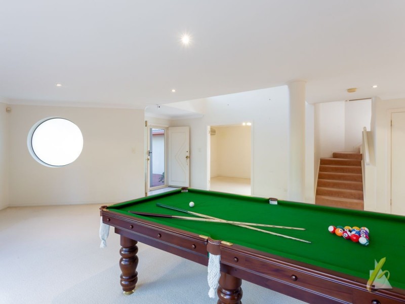 4 Paterson Pl, Forest Lake QLD 4078