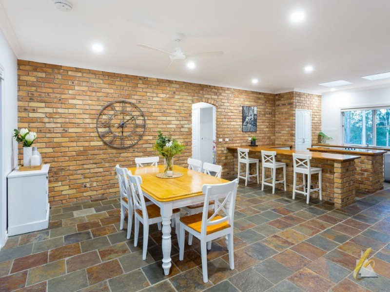 19 Coolibah Court, Mount Crosby QLD 4306