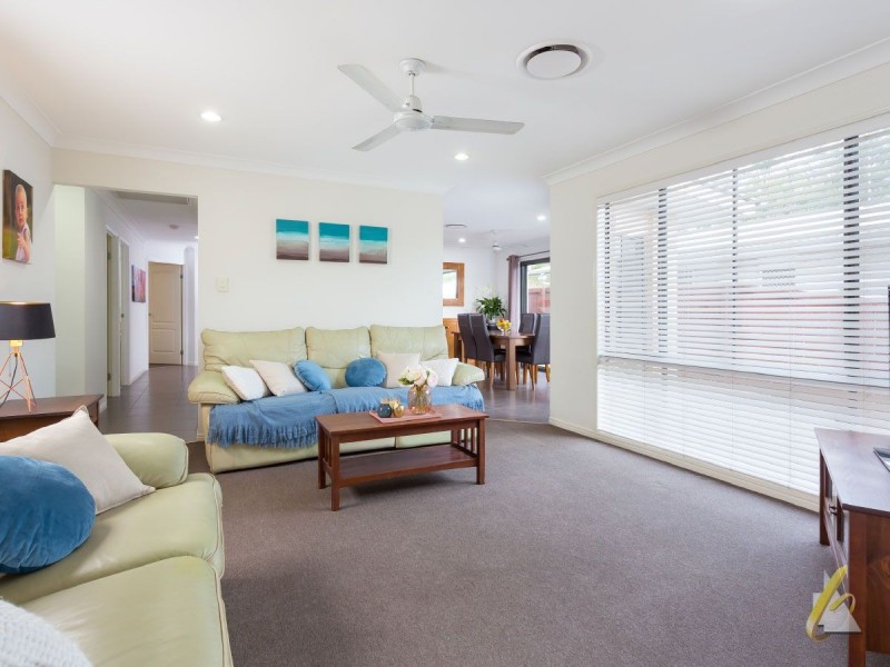 25a Pioneer Crescent, Bellbowrie QLD 4070