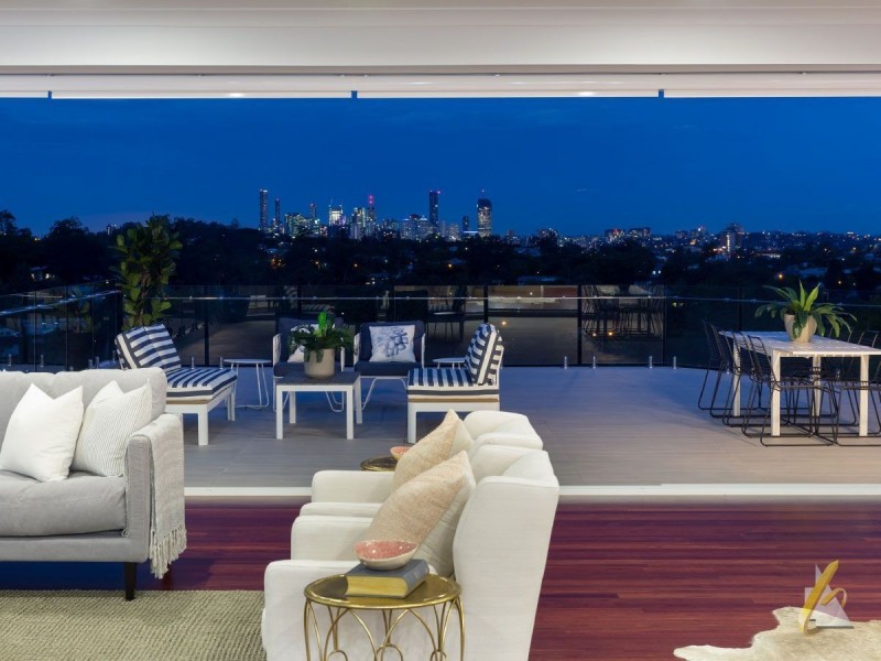 179 Russell Tce, Indooroopilly QLD 4068